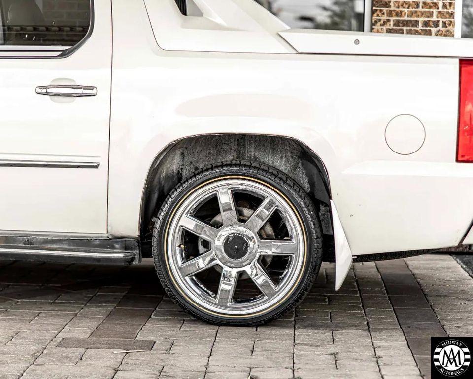 used 2010 Cadillac Escalade EXT car, priced at $13,495