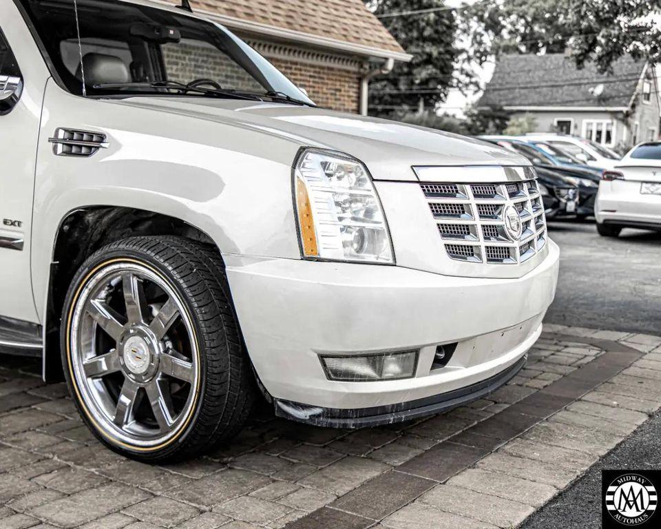 used 2010 Cadillac Escalade EXT car, priced at $13,495