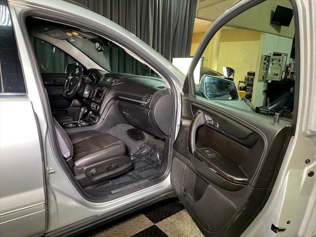 used 2015 Chevrolet Traverse car, priced at $12,599
