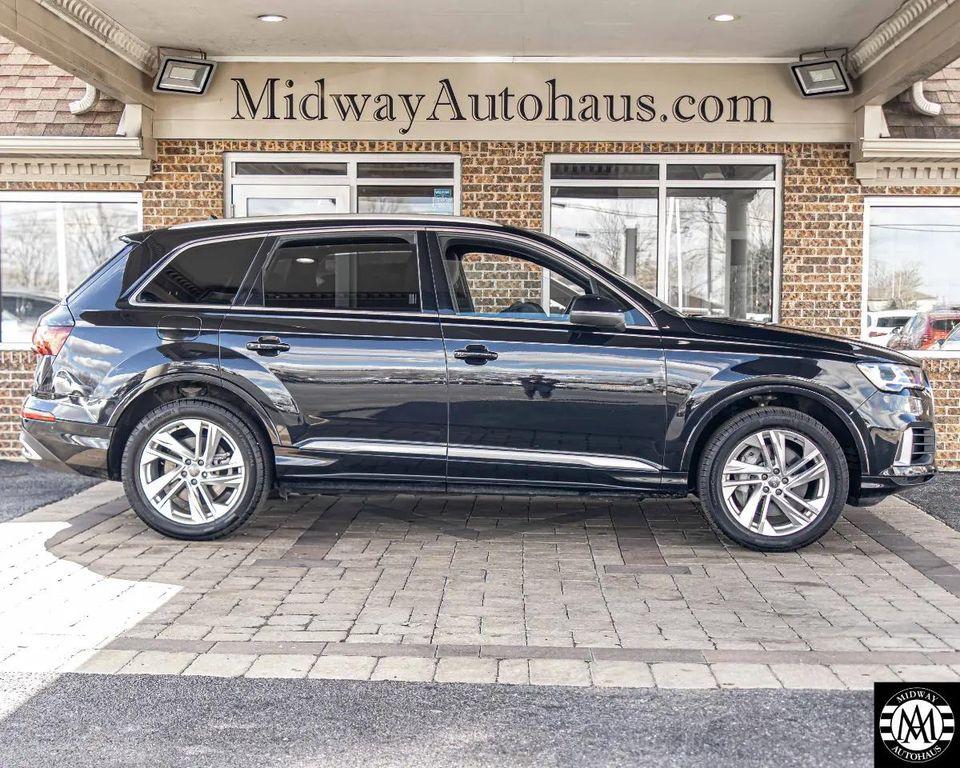 used 2020 Audi Q7 car, priced at $27,995
