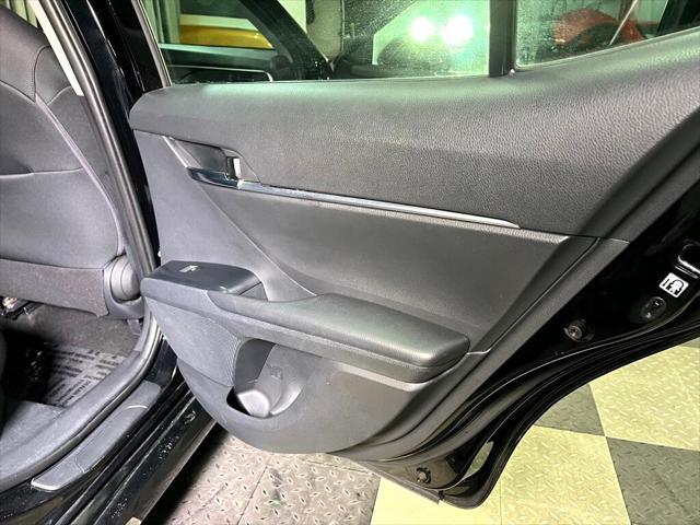 used 2018 Toyota Camry Hybrid car, priced at $18,995