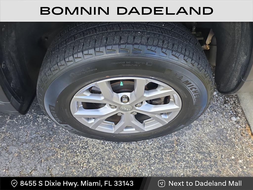 used 2022 Jeep Grand Cherokee L car, priced at $24,990