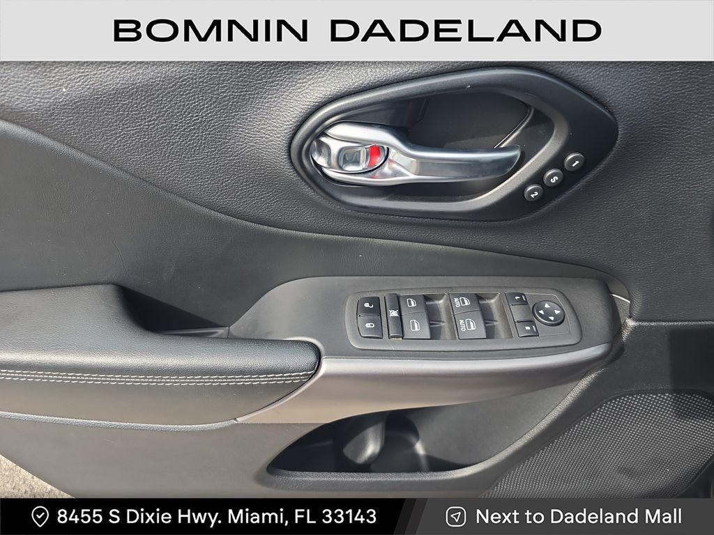 used 2022 Jeep Cherokee car, priced at $21,990