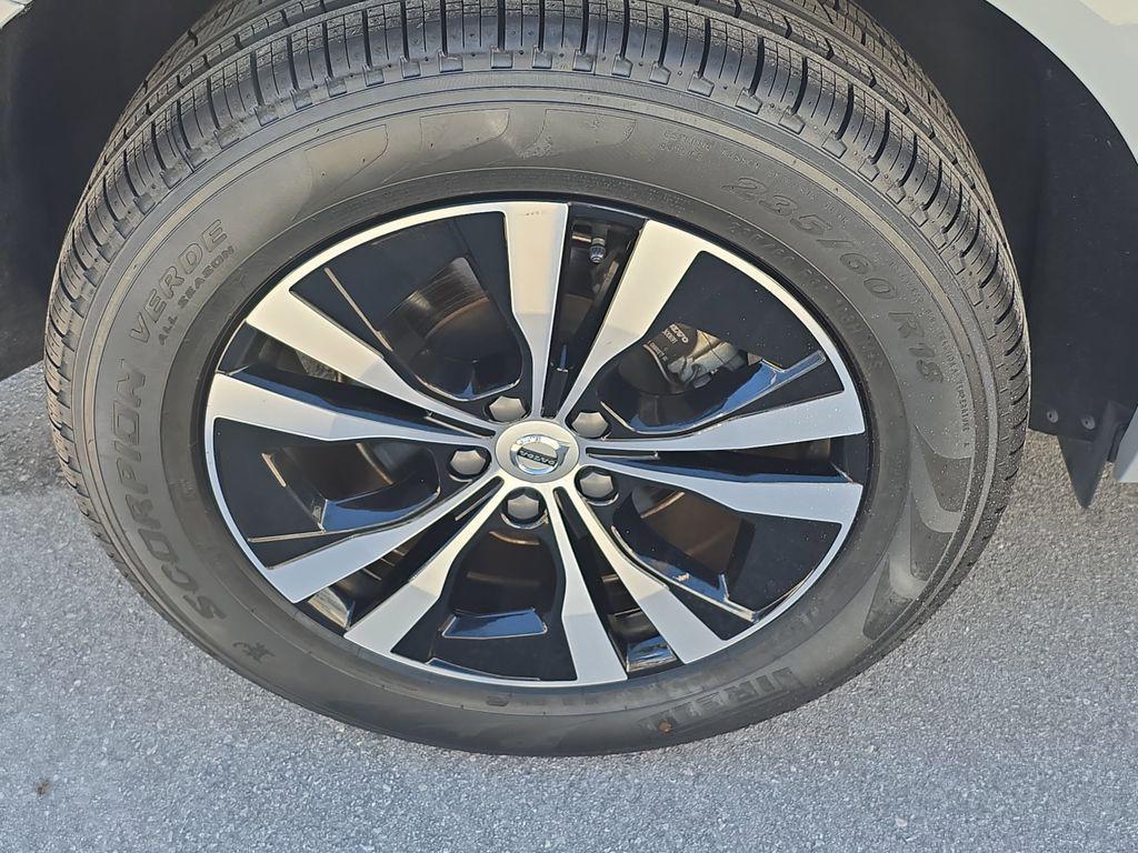 used 2024 Volvo XC60 car, priced at $30,490