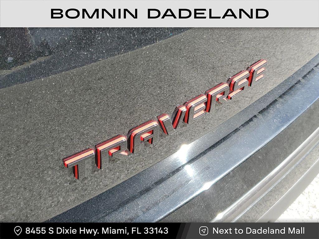 used 2023 Chevrolet Traverse car, priced at $29,490