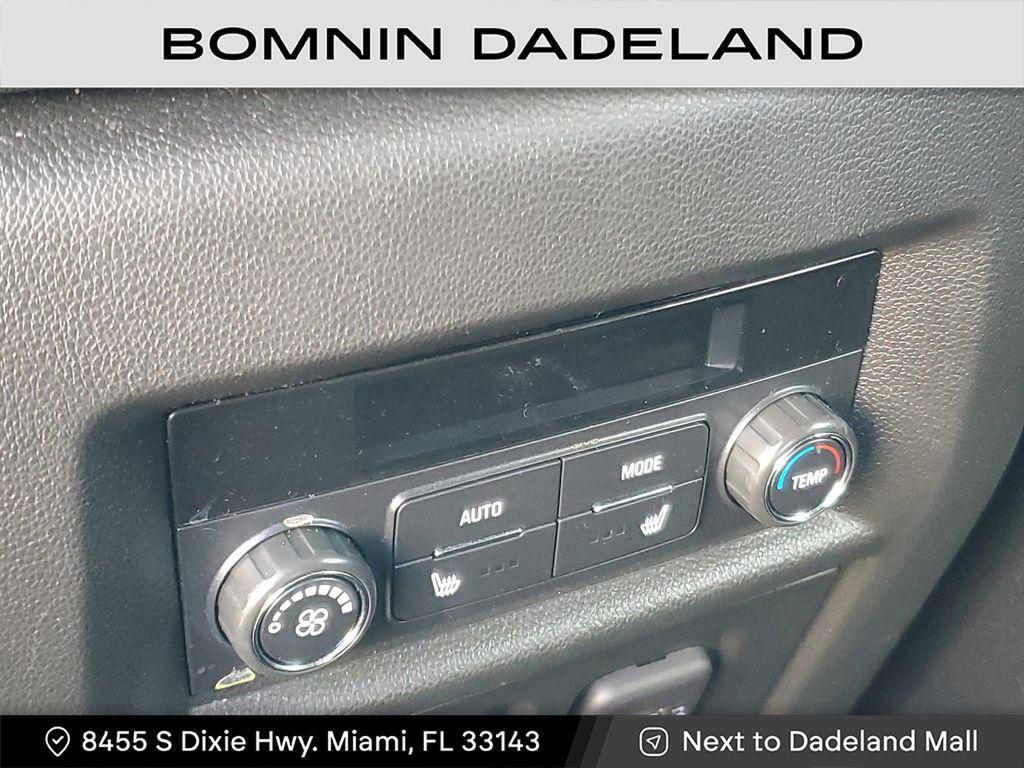 used 2023 Chevrolet Traverse car, priced at $29,490