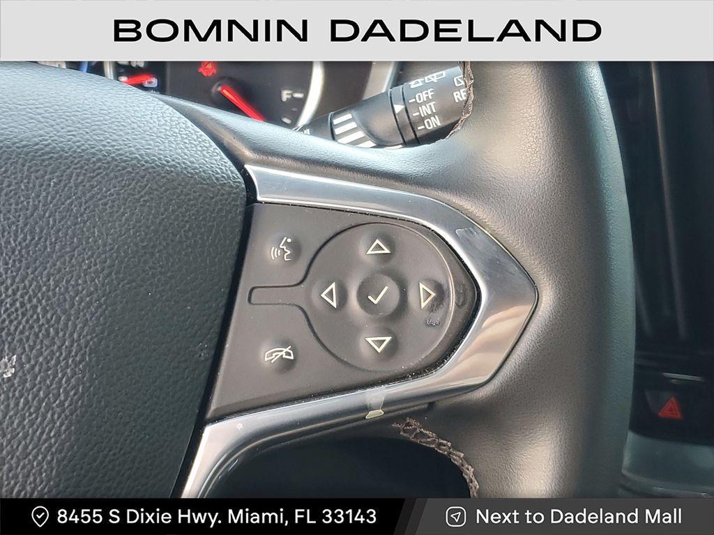 used 2023 Chevrolet Traverse car, priced at $29,490