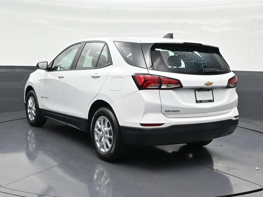 used 2022 Chevrolet Equinox car, priced at $16,490