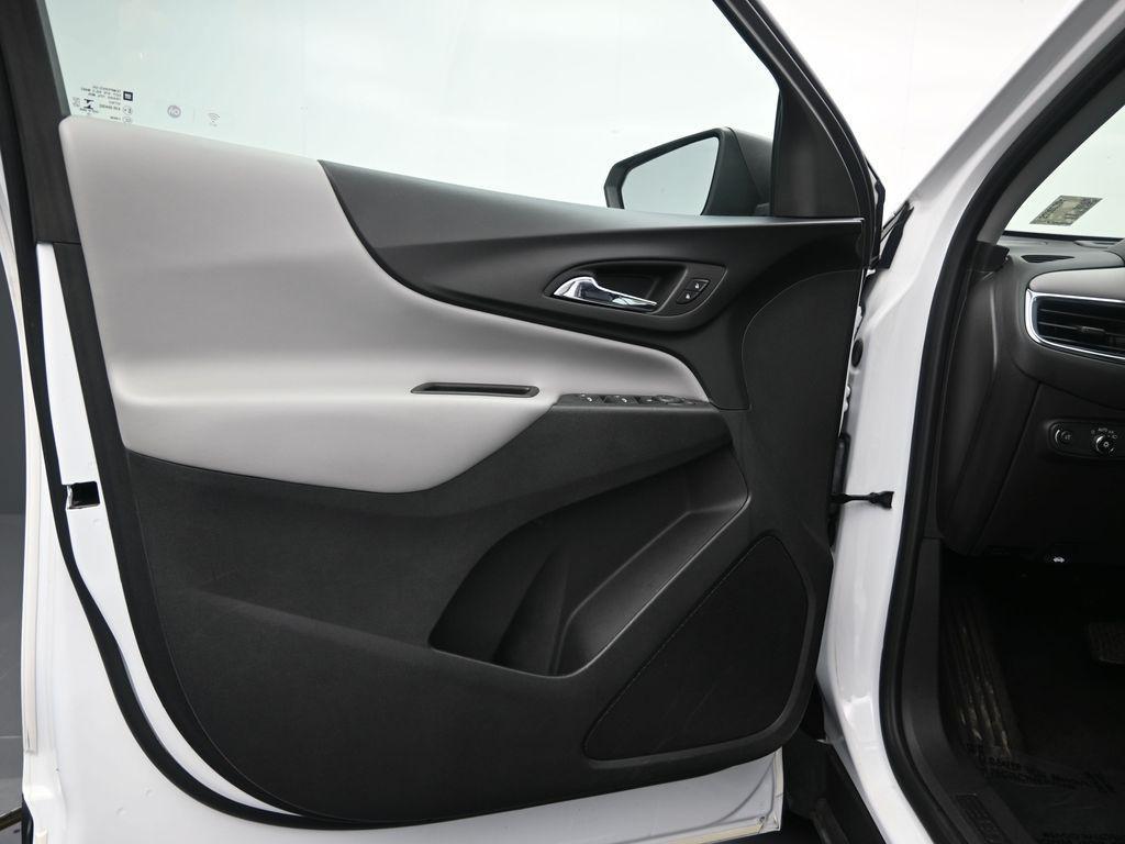 used 2022 Chevrolet Equinox car, priced at $16,490