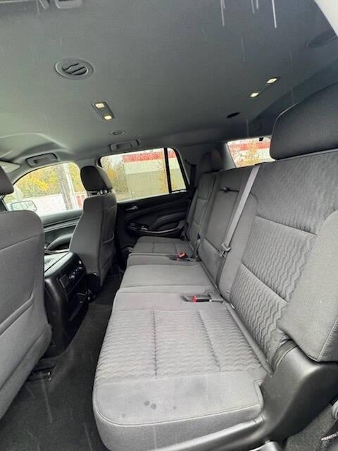 used 2017 GMC Yukon car, priced at $13,995