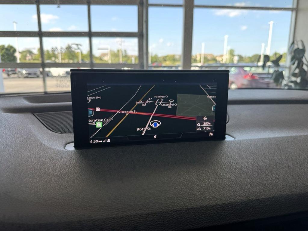 Audi Q7 view 21
