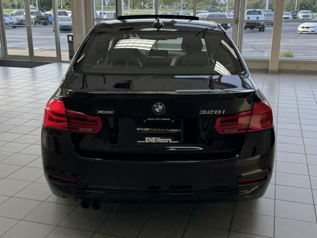 BMW 3 Series view 7