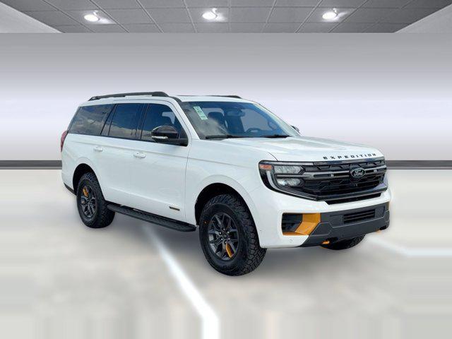new 2025 Ford Expedition car, priced at $80,732