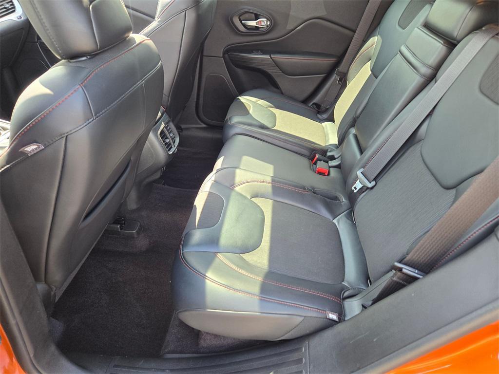 used 2016 Jeep Cherokee car, priced at $10,734