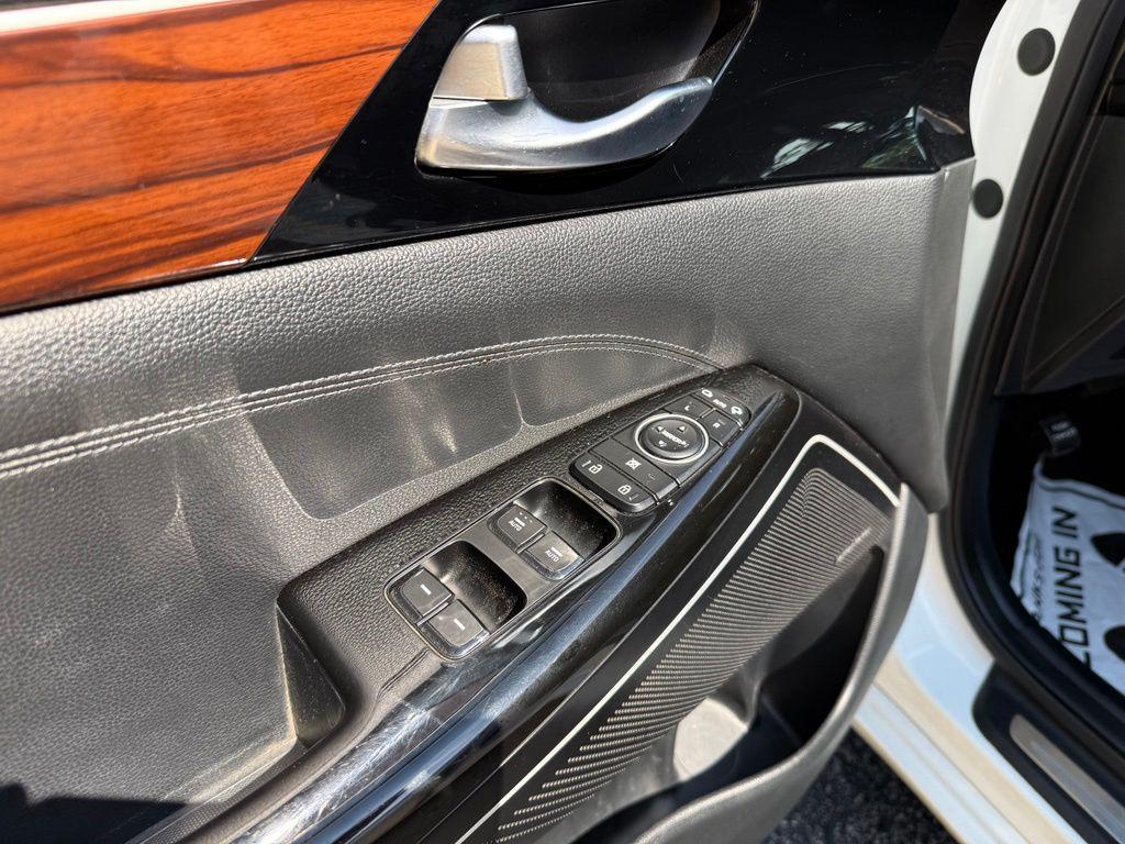 used 2017 Kia Cadenza car, priced at $9,636