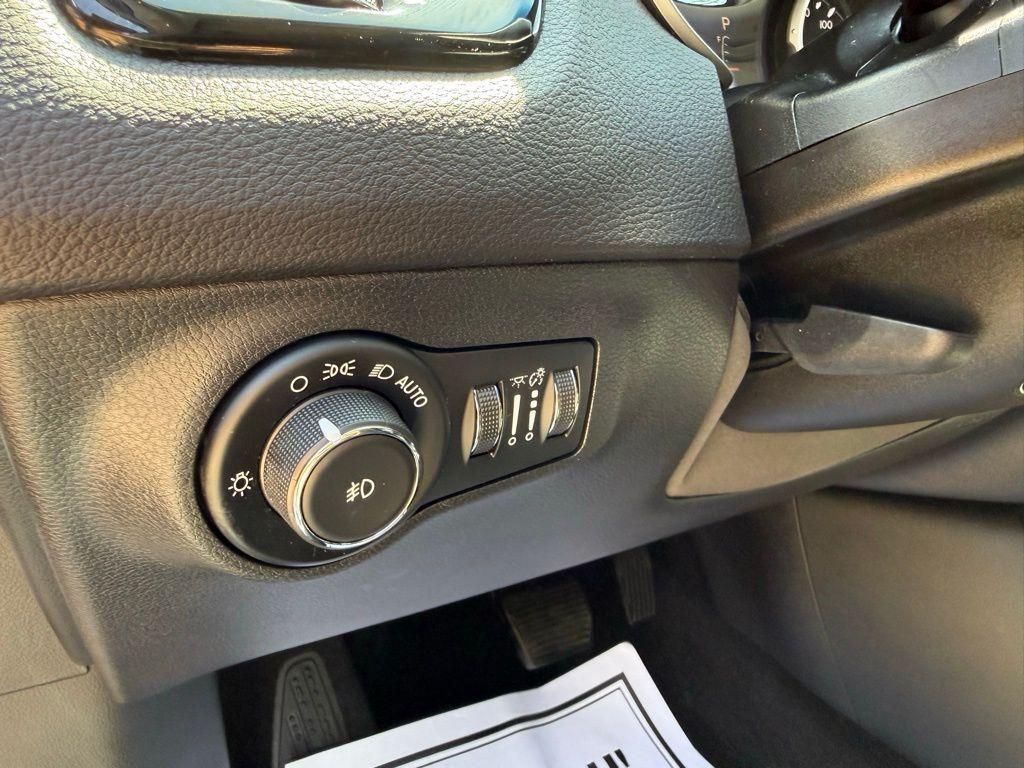 used 2018 Jeep Compass car, priced at $20,244