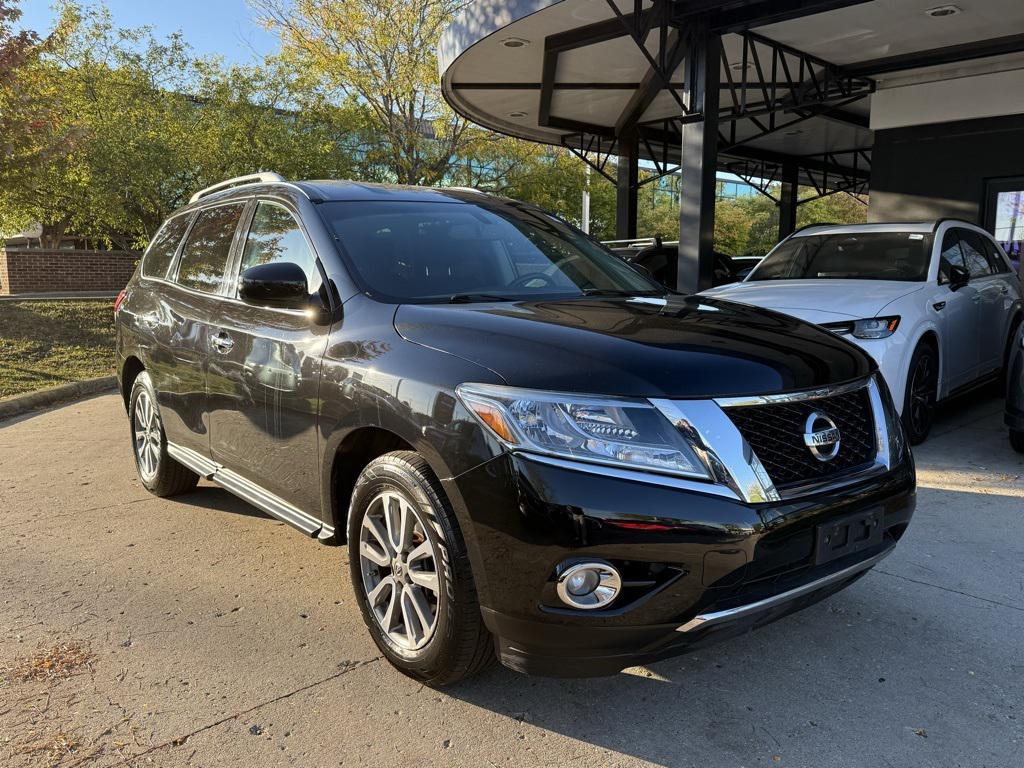 used 2016 Nissan Pathfinder car, priced at $5,924