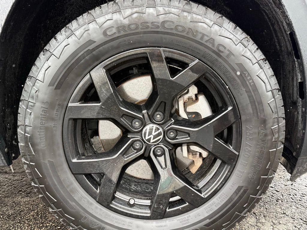 used 2024 Volkswagen Atlas car, priced at $36,326