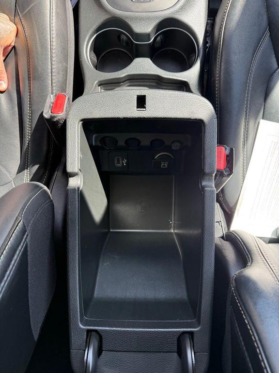 used 2015 Jeep Cherokee car, priced at $10,744