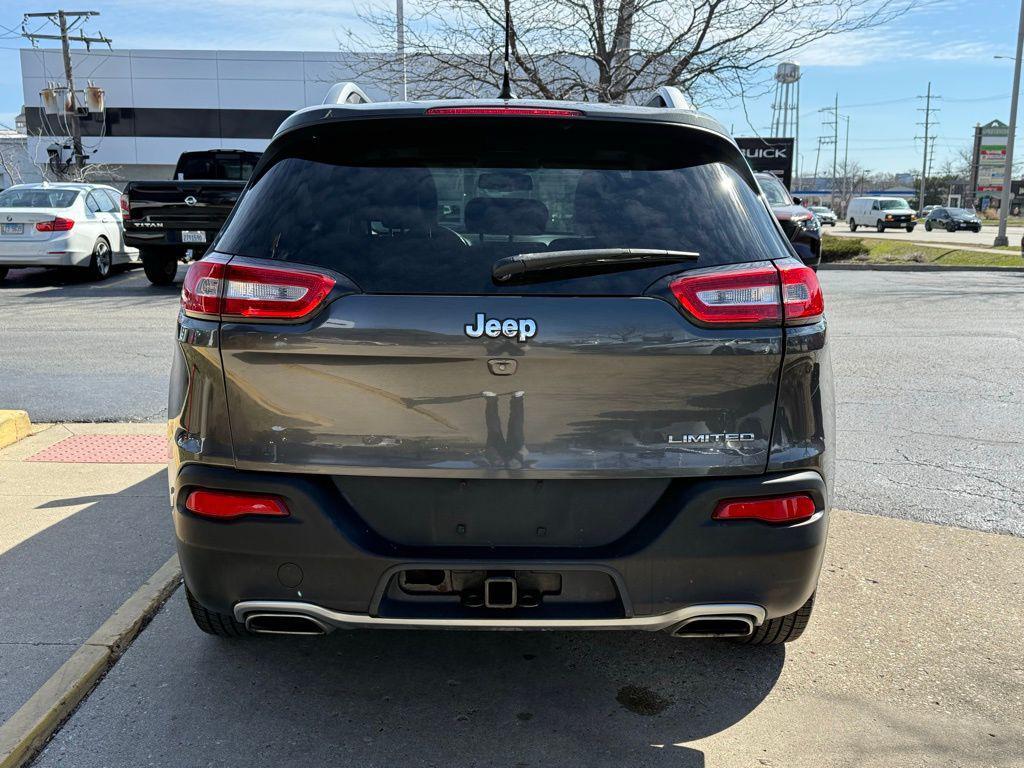 used 2015 Jeep Cherokee car, priced at $10,744