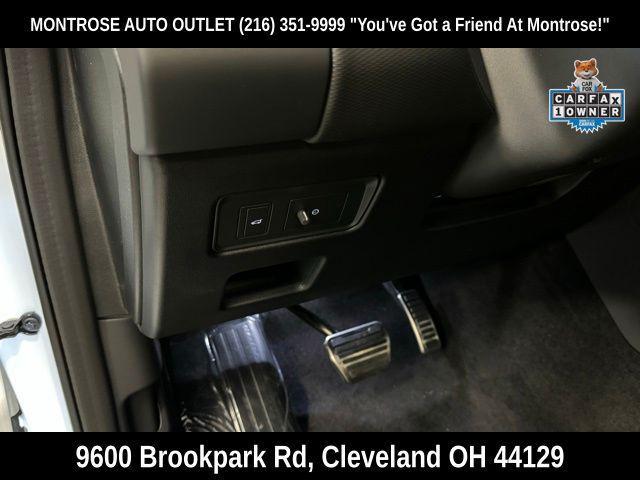 used 2024 Land Rover Discovery car, priced at $61,611