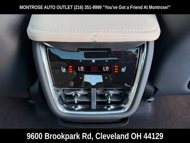 new 2025 Volvo EX90 car, priced at $95,140