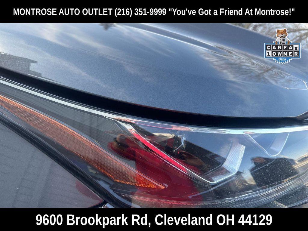 used 2020 Toyota Highlander Hybrid car, priced at $27,211