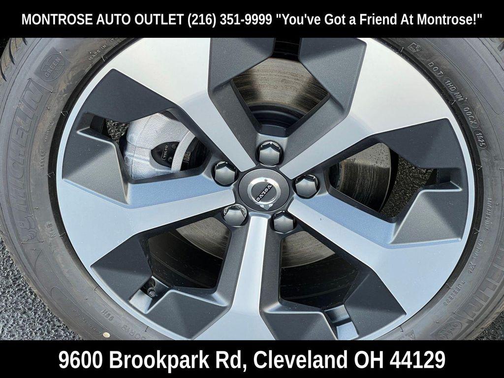 new 2026 Volvo XC40 car, priced at $50,150