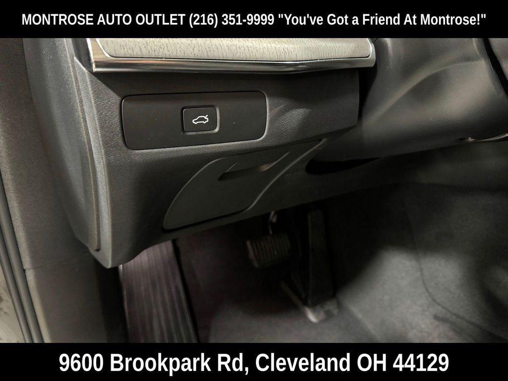 new 2026 Volvo XC90 car, priced at $75,270