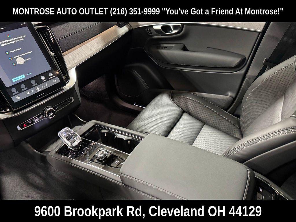 new 2026 Volvo XC90 car, priced at $75,270