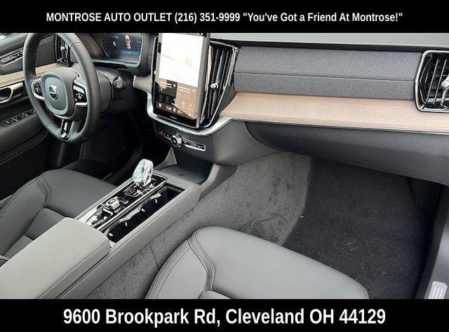 new 2025 Volvo XC90 car, priced at $69,245