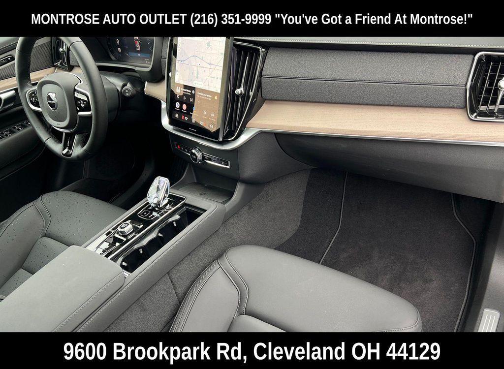 new 2026 Volvo XC90 Plug-In Hybrid car, priced at $81,875