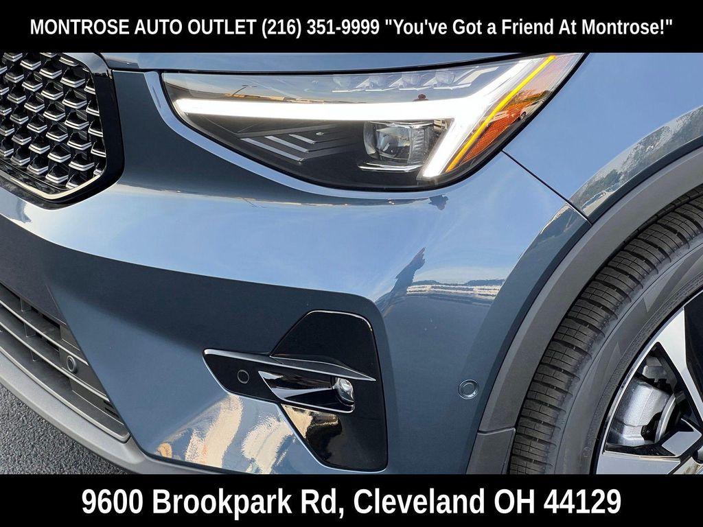 new 2026 Volvo XC40 car, priced at $53,975