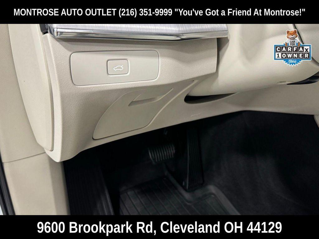 used 2023 Volvo XC90 car, priced at $30,250