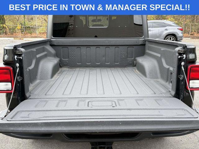 used 2023 Jeep Gladiator car, priced at $26,000