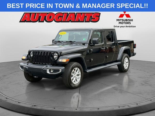 used 2023 Jeep Gladiator car, priced at $26,000