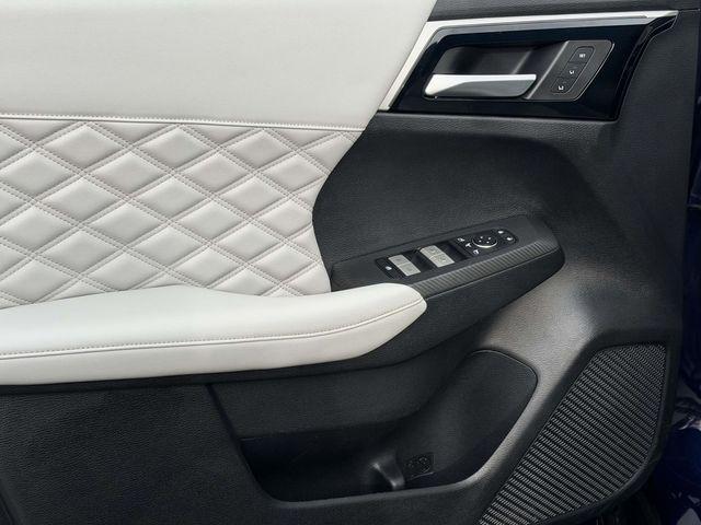 used 2023 Mitsubishi Outlander PHEV car, priced at $26,500