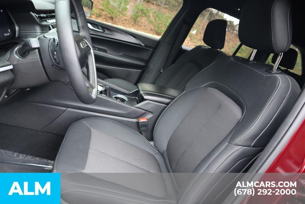 used 2024 Jeep Grand Cherokee car