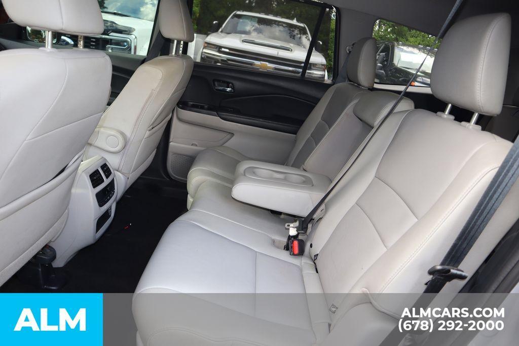 used 2022 Honda Pilot car, priced at $30,420