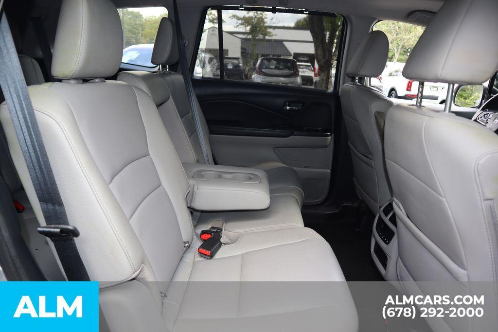 used 2022 Honda Pilot car, priced at $28,920