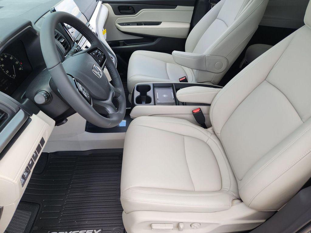 new 2026 Honda Odyssey car, priced at $41,637