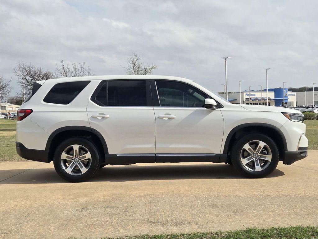 used 2025 Honda Pilot car, priced at $45,103