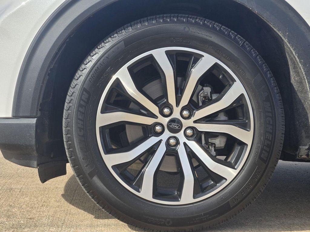 used 2025 Ford Explorer car, priced at $37,889