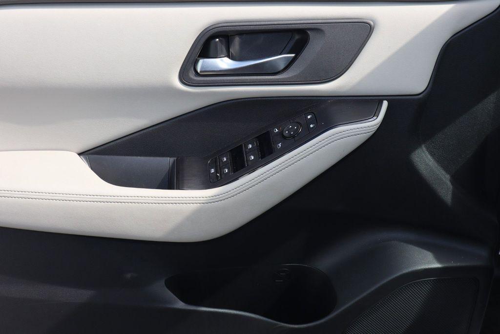 used 2025 Nissan Rogue car, priced at $23,354