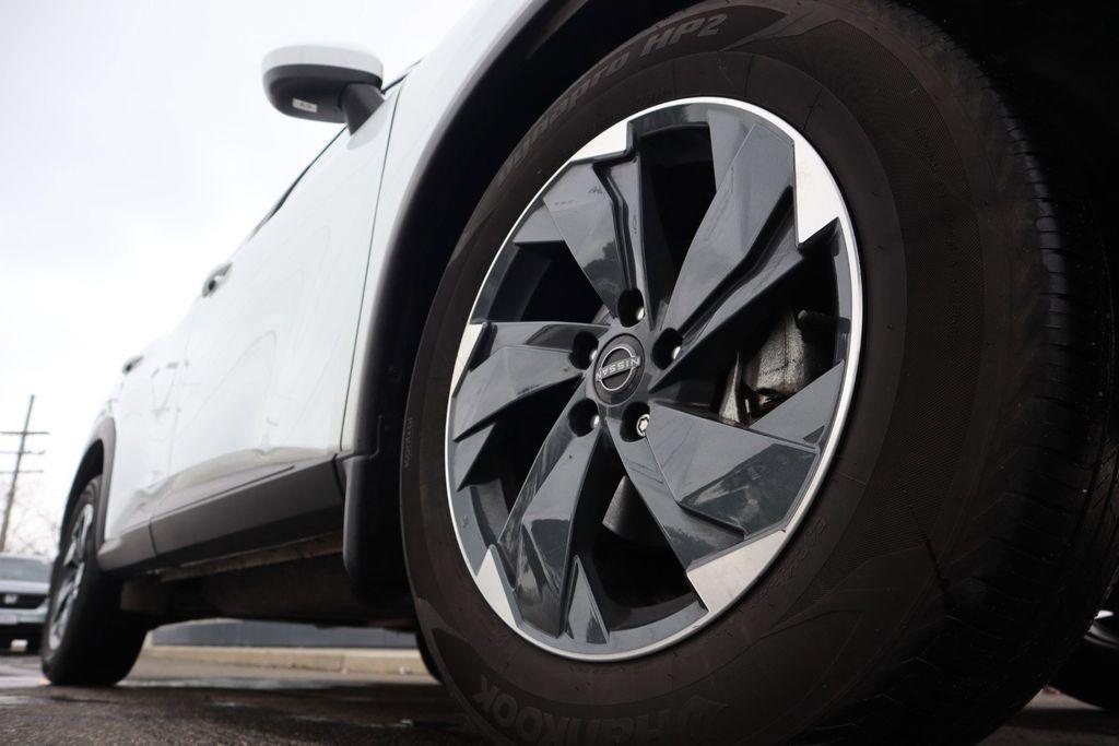 used 2025 Nissan Rogue car, priced at $21,321