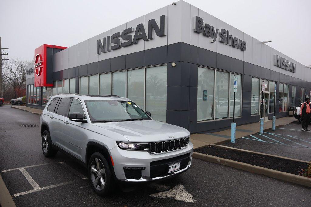 used 2022 Jeep Grand Cherokee L car, priced at $27,400