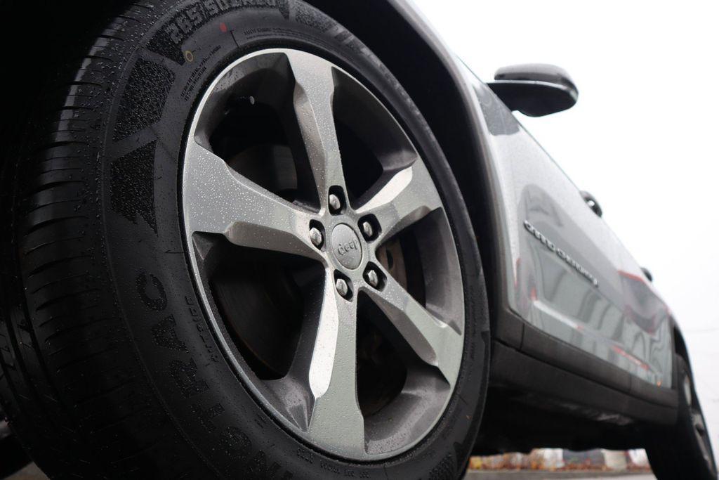 used 2022 Jeep Grand Cherokee L car, priced at $27,400