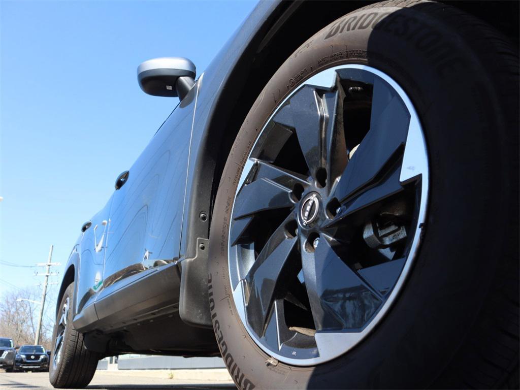 used 2025 Nissan Rogue car, priced at $28,395