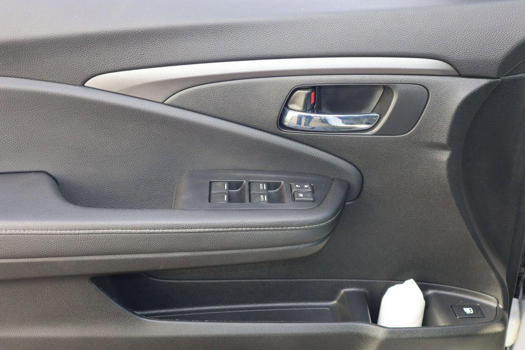 used 2024 Honda Ridgeline car, priced at $33,427