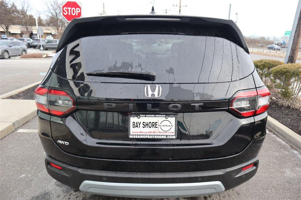 used 2024 Honda Pilot car, priced at $35,149